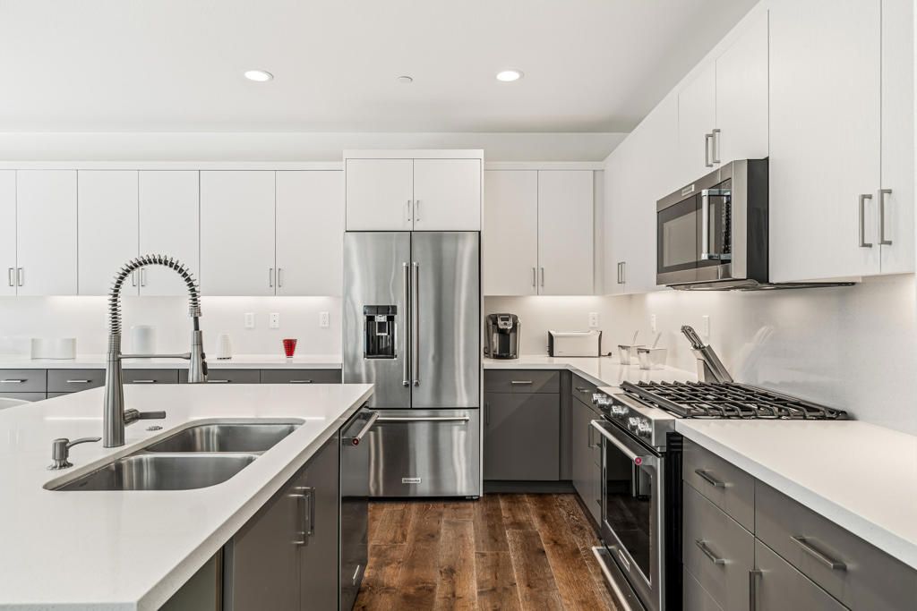 Image 18 of property listing at 2726 Sunrise Sonata Lane, Palm Springs, CA 92262