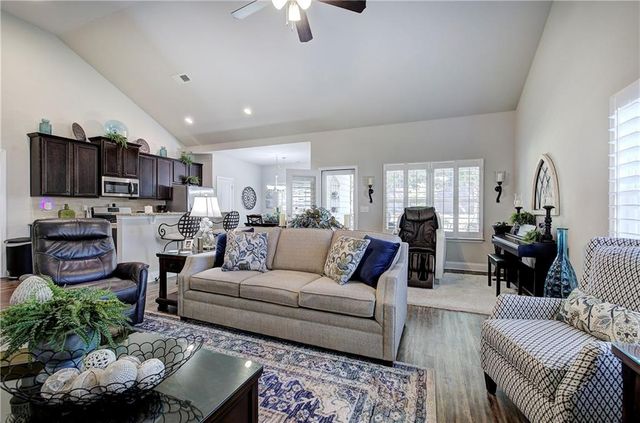 26 Blarneystone Way, Adairsville, GA 30103
