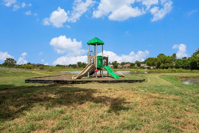 4214 Leslies Way, Dickinson, TX 77539
