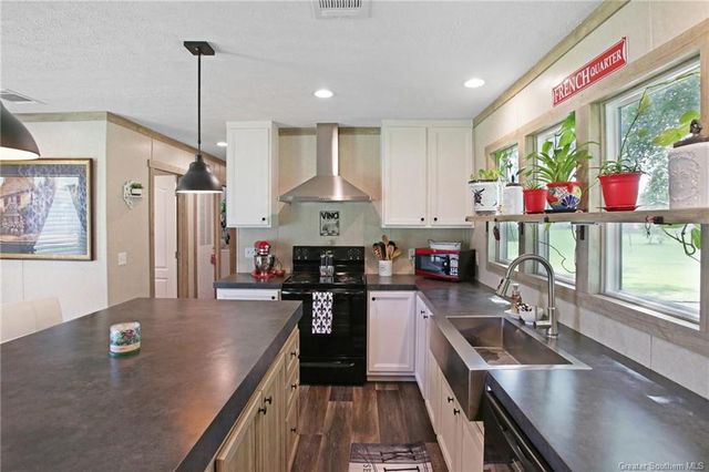 6031 Bayou Serpent Road, Lake Charles, LA 70615