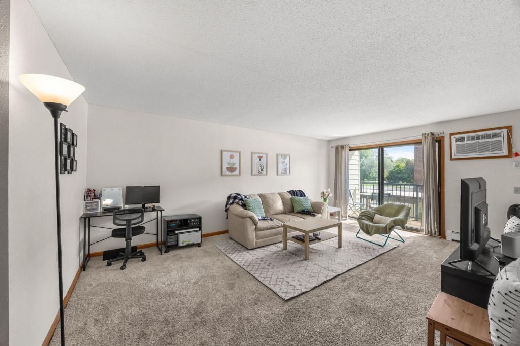 4 Pine Tree Drive 212, Arden Hills, MN 55112 — exterior