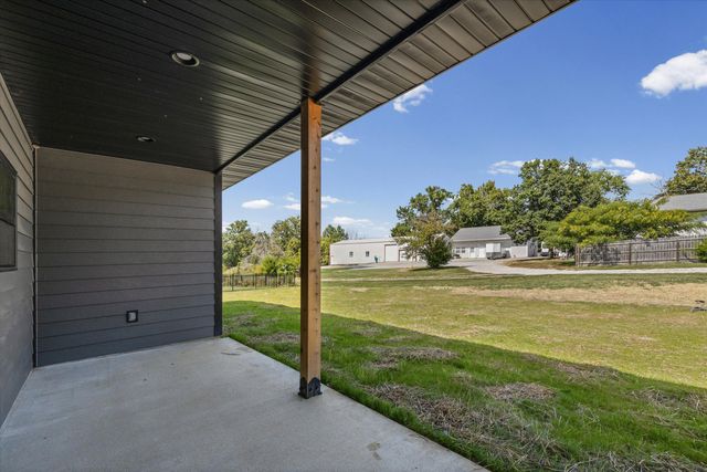 3908 FORESTER CT, Columbia, MO 65202