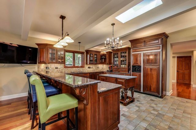 1821 E Boulder Drive, Mount Prospect, IL 60056