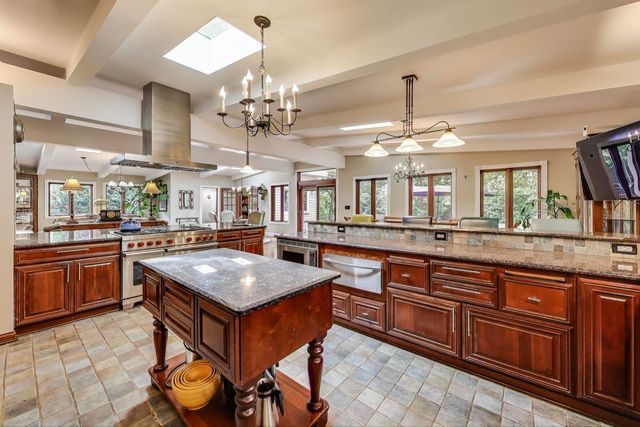 1821 E Boulder Drive, Mount Prospect, IL 60056