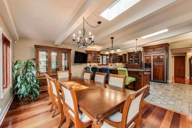 1821 E Boulder Drive, Mount Prospect, IL 60056