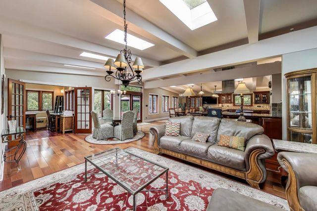 1821 E Boulder Drive, Mount Prospect, IL 60056