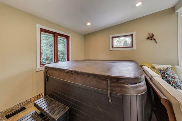 1821 E Boulder Drive, Mount Prospect, IL 60056