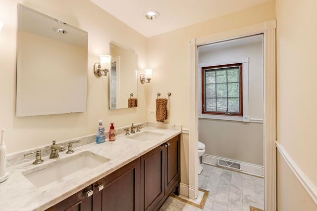 1821 E Boulder Drive, Mount Prospect, IL 60056