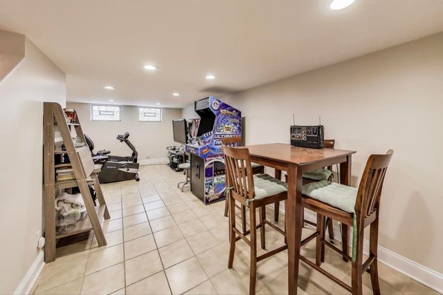 1821 E Boulder Drive, Mount Prospect, IL 60056