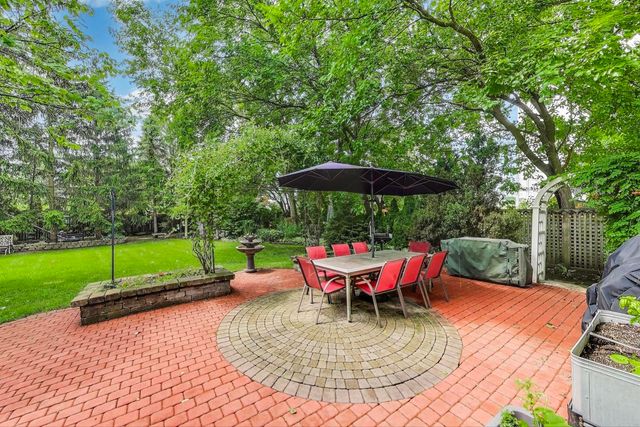 1821 E Boulder Drive, Mount Prospect, IL 60056