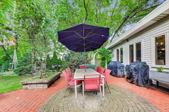 1821 E Boulder Drive, Mount Prospect, IL 60056