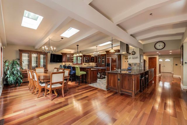 1821 E Boulder Drive, Mount Prospect, IL 60056