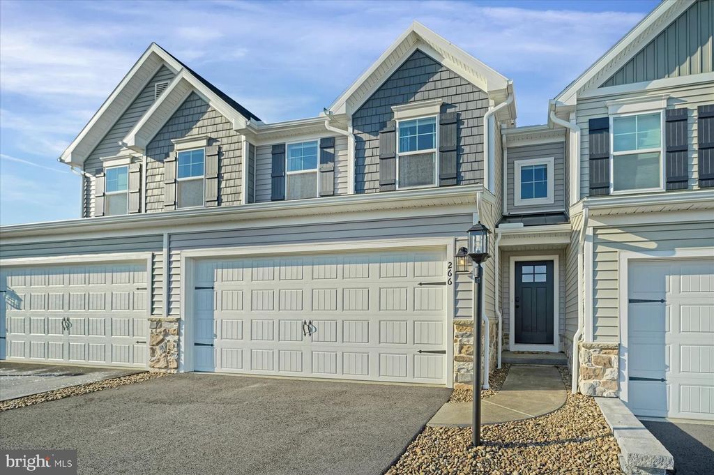 Image 1 of property listing at 266 MAGNOLIA LN, State College, PA 16803