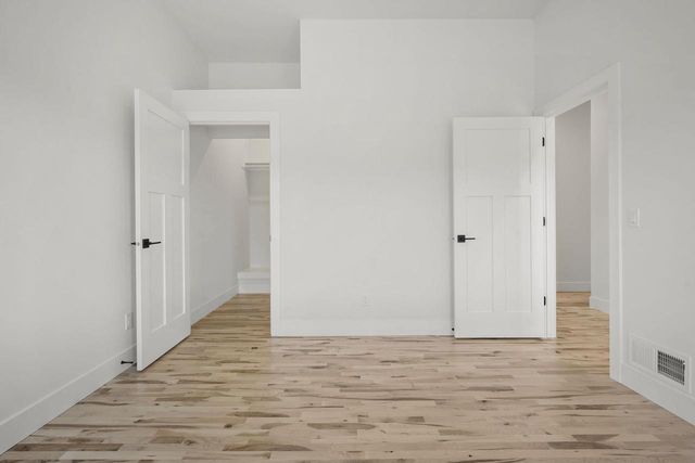 2015 Wellington Place, Cottage Grove, WI 53527