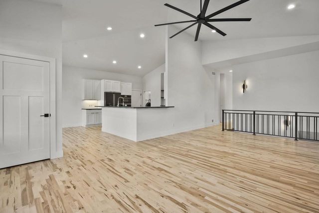 2015 Wellington Place, Cottage Grove, WI 53527