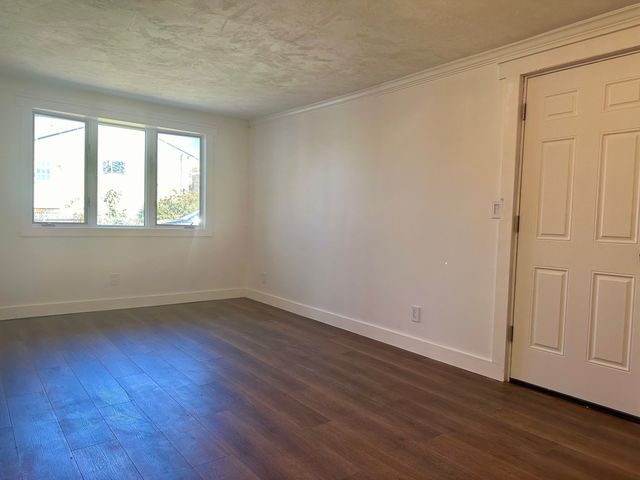 220 Beacon St, Framingham, MA 01701