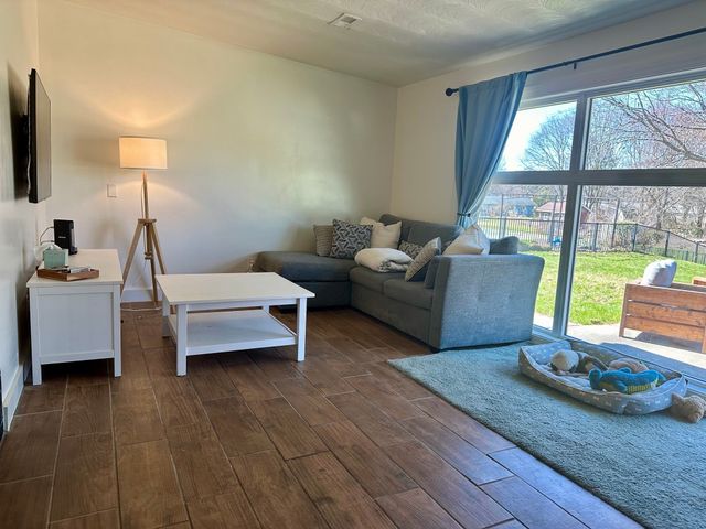 220 Beacon St, Framingham, MA 01701