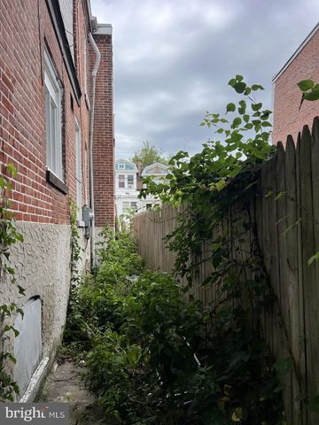 8 E 24TH ST, Wilmington, DE 19802