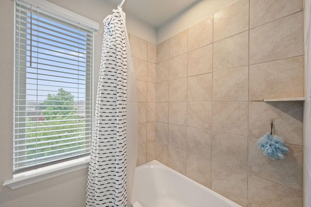 409 Limestone RD, Liberty Hill, TX 78642