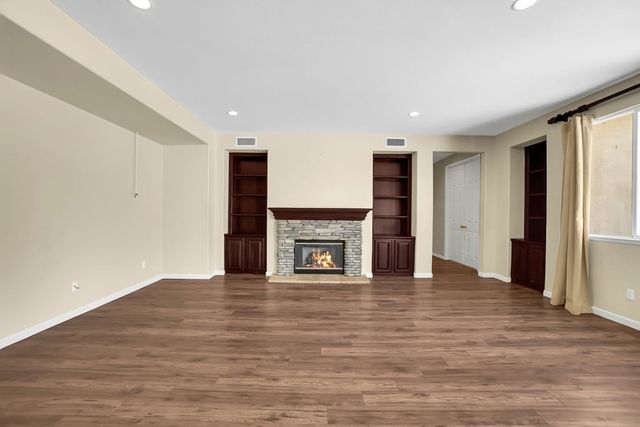 17081 Greentree Drive, Riverside, CA 92503