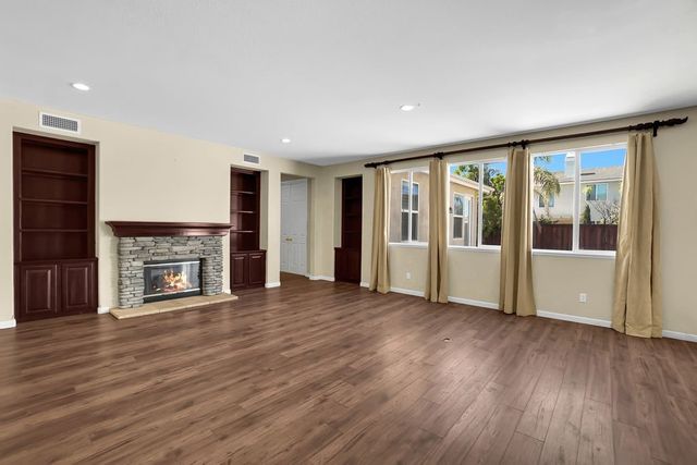 17081 Greentree Drive, Riverside, CA 92503