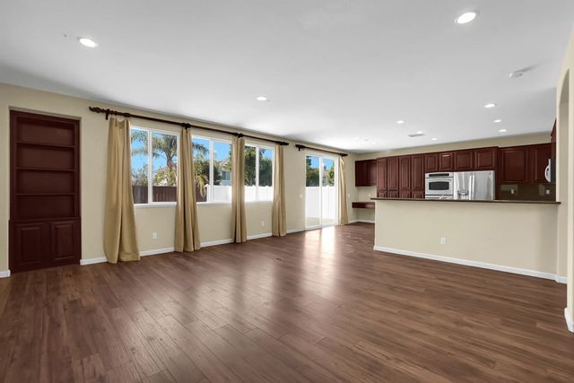 17081 Greentree Drive, Riverside, CA 92503
