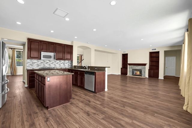 17081 Greentree Drive, Riverside, CA 92503