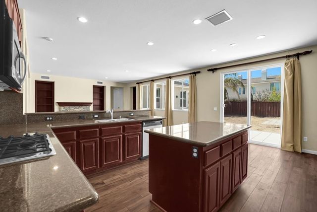 17081 Greentree Drive, Riverside, CA 92503