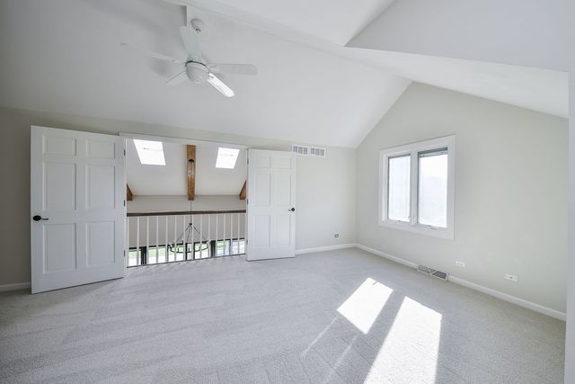 24 Winners Cup Circle, Wheaton, IL 60189