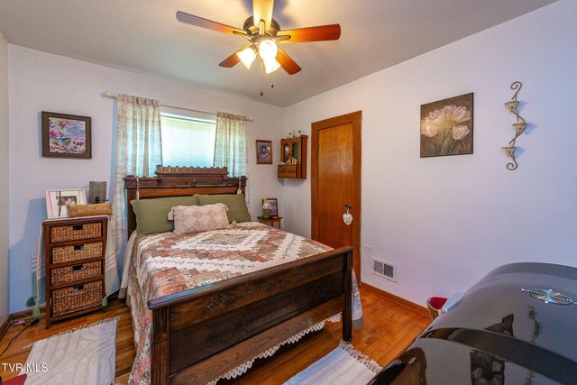 316 Steel Run Drive, Jonesville, VA 24263