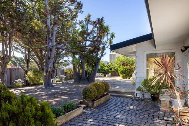 25601 Carmel Knolls Drive, Carmel, CA 93923