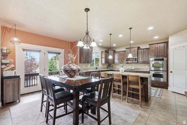2662 W 2325 N, Farr West, UT 84404