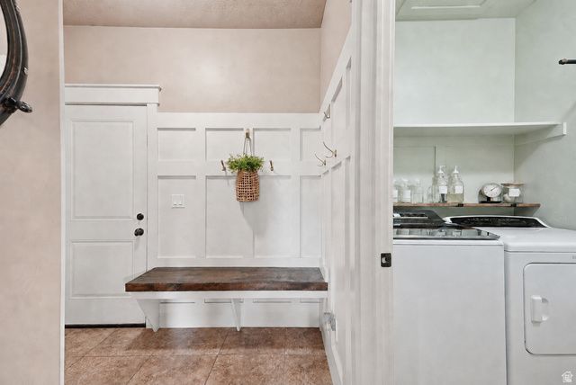 2662 W 2325 N, Farr West, UT 84404