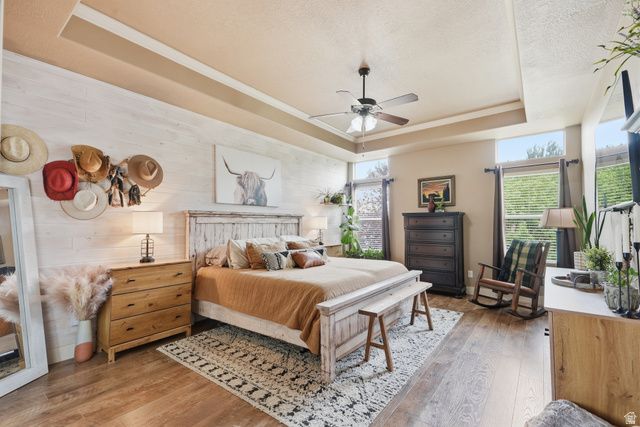 2662 W 2325 N, Farr West, UT 84404