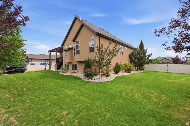 2662 W 2325 N, Farr West, UT 84404