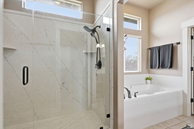 2662 W 2325 N, Farr West, UT 84404