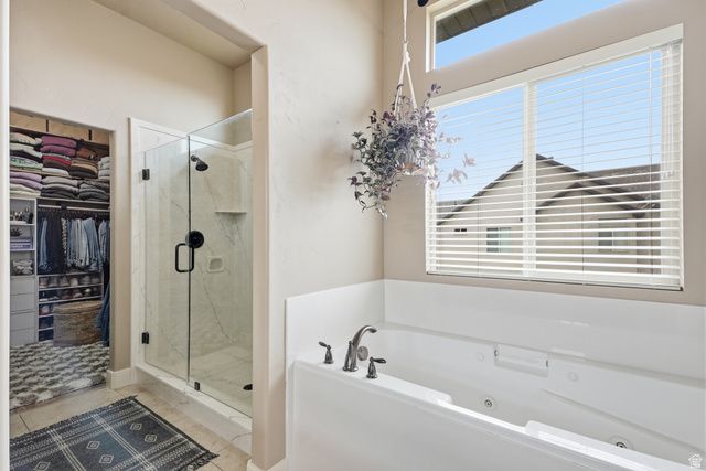 2662 W 2325 N, Farr West, UT 84404