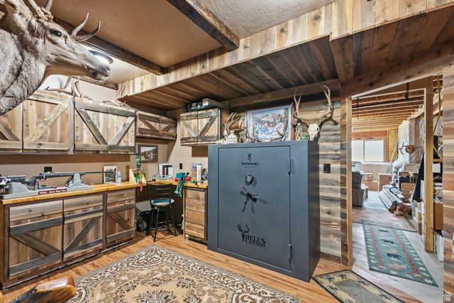 2662 W 2325 N, Farr West, UT 84404