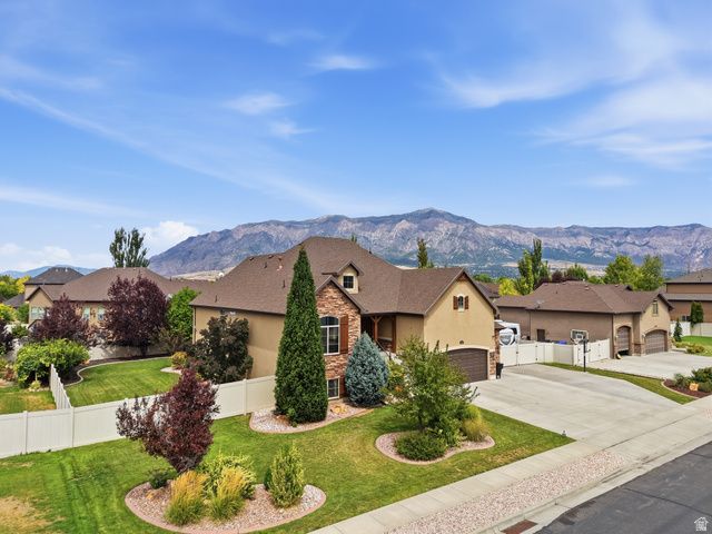 2662 W 2325 N, Farr West, UT 84404