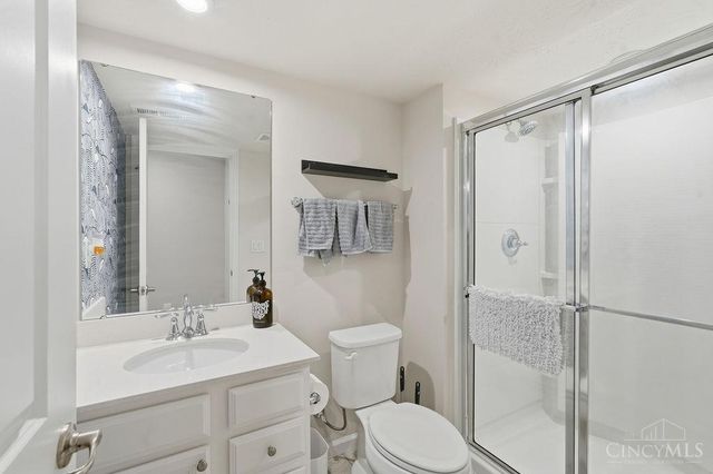 5731 CAITLYN ROSE LN, Liberty Twp, OH 45044