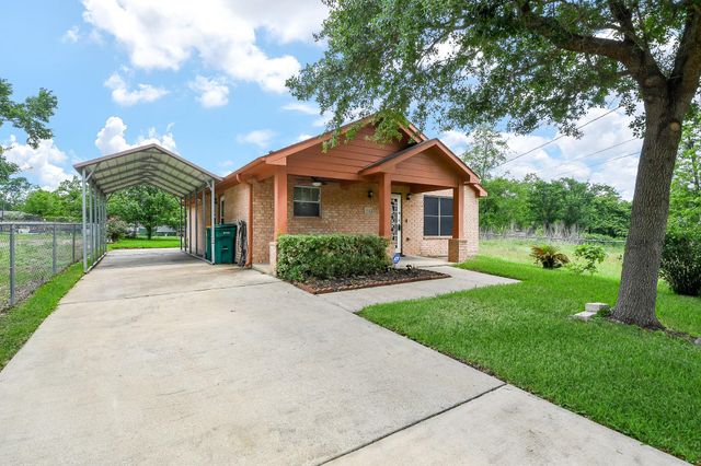 712 Avenue F Drive, Conroe, TX 77301