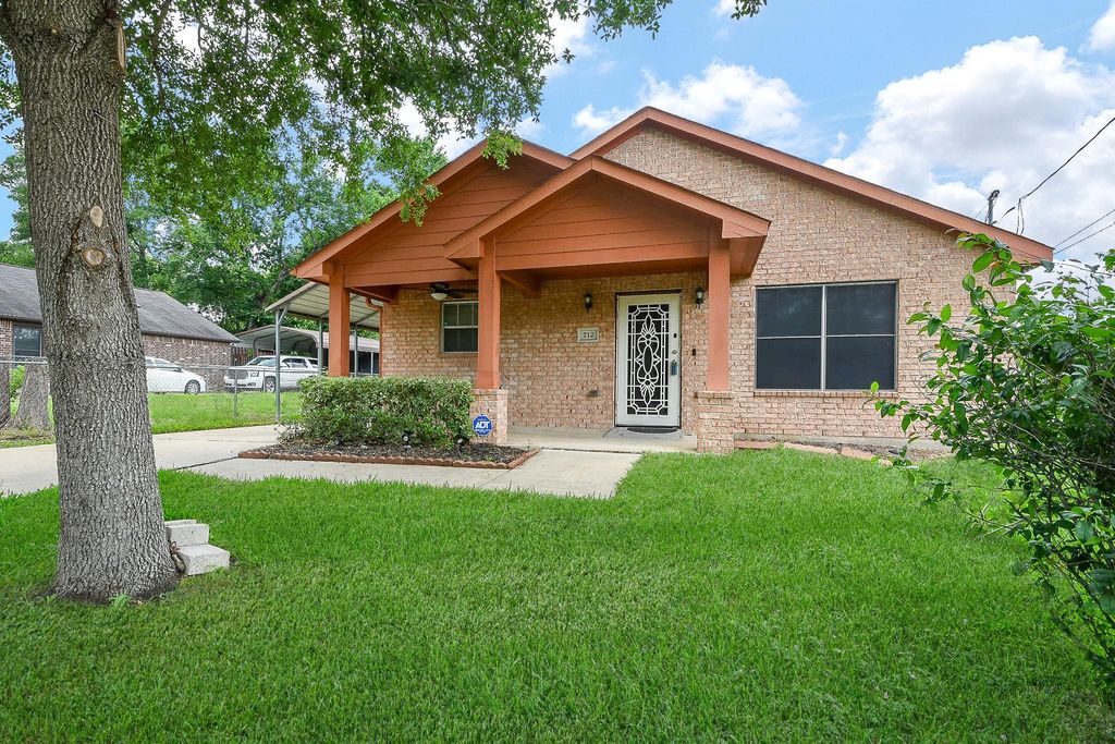 712 Avenue F Drive, Conroe, TX 77301