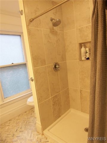 48 Ellicott Avenue, Batavia City, NY 14020