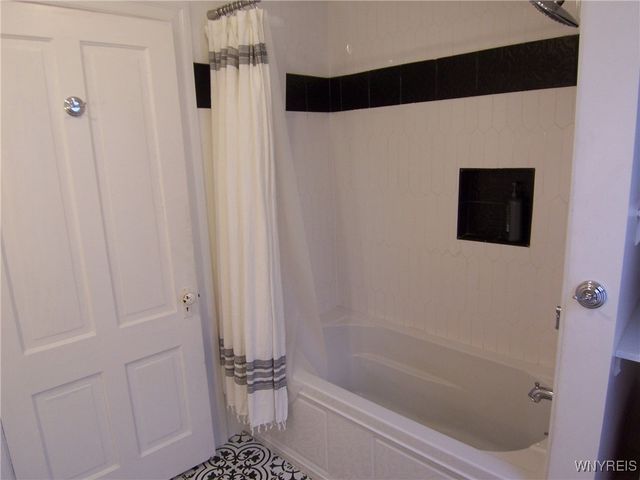 48 Ellicott Avenue, Batavia City, NY 14020