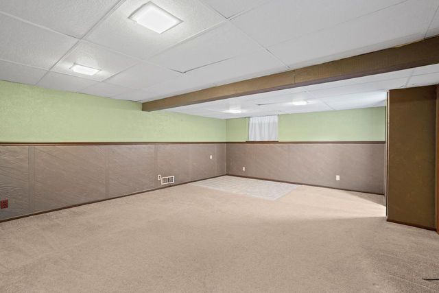 1277 Market PLACE, Waukesha, WI 53189