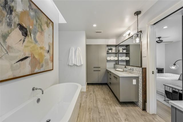 201 Westwood TER, West Lake Hills, TX 78746