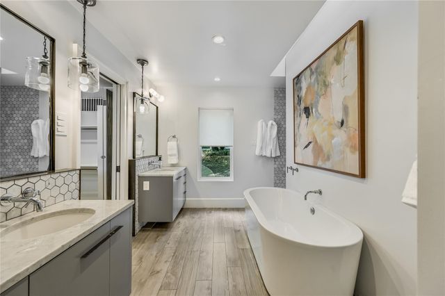 201 Westwood TER, West Lake Hills, TX 78746