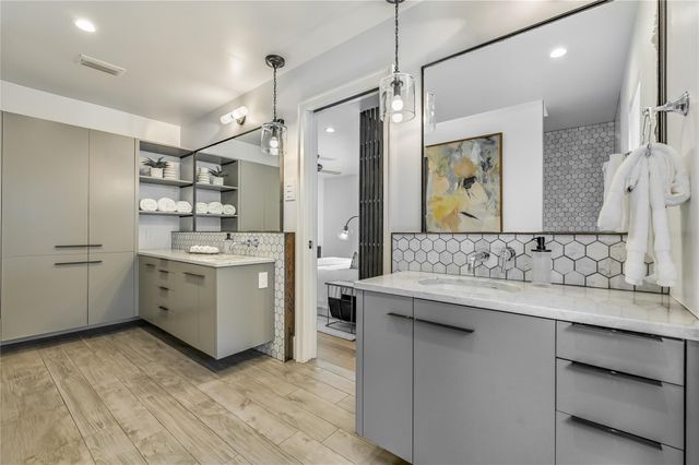 201 Westwood TER, West Lake Hills, TX 78746