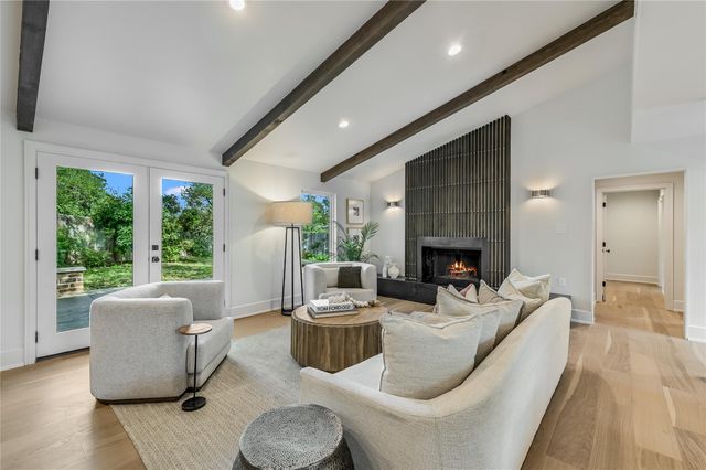 201 Westwood TER, West Lake Hills, TX 78746