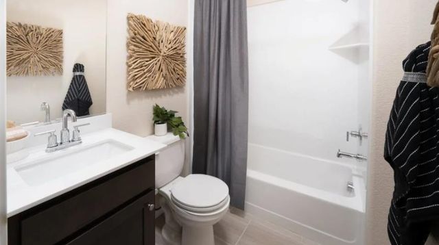 10930 Admiral Cove Way, Stockton, CA 95219